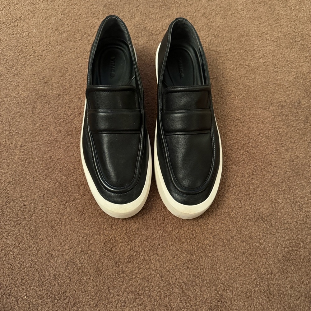 Vince. Black Leather Loafers